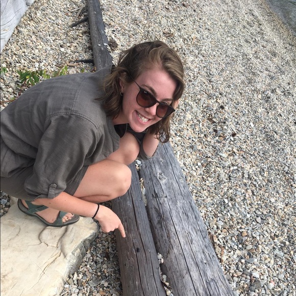 Meet your Posher, Aubree - Picture 1 of 1